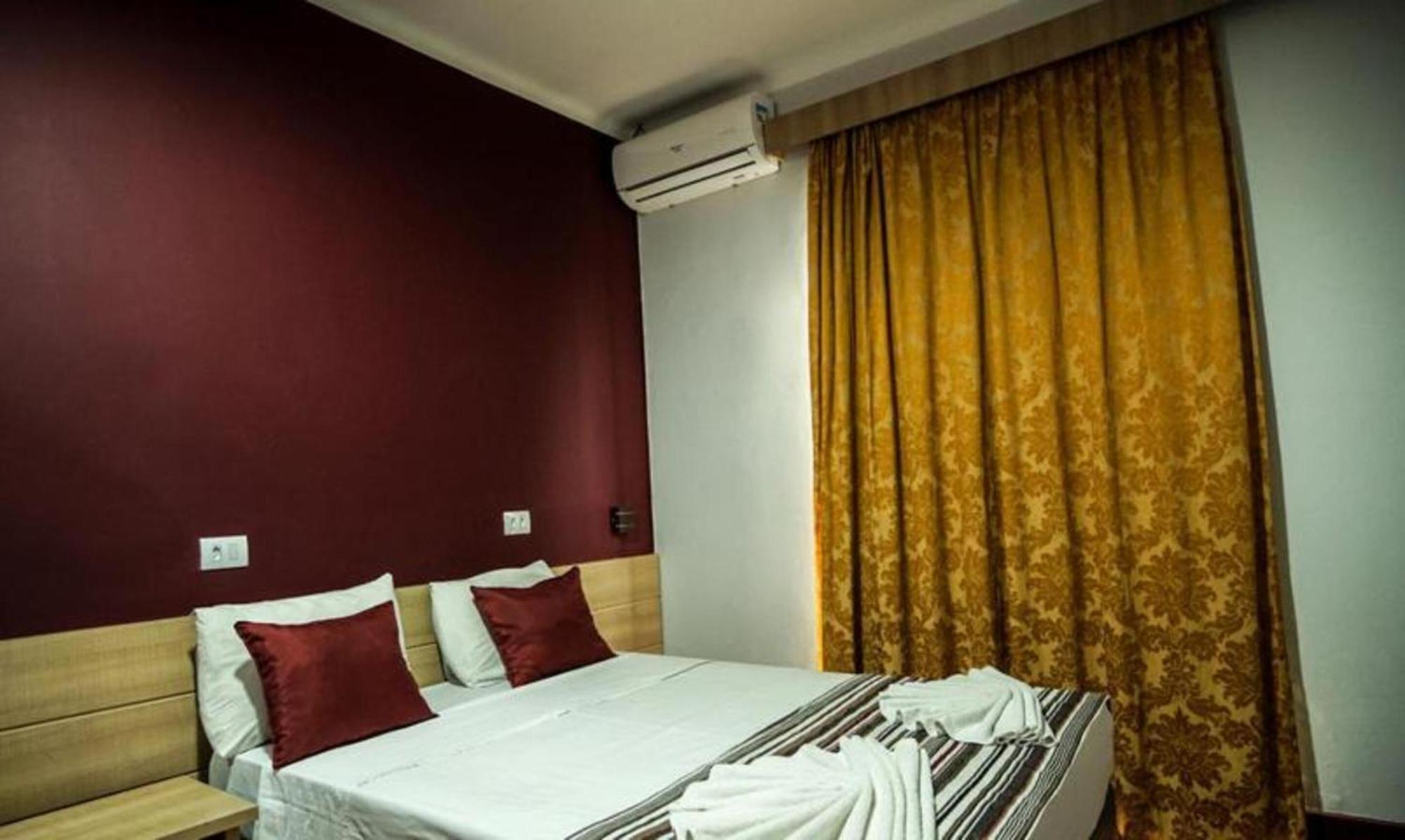 Hotel Euro Suite Pocos De Caldas By Nacional Inn Buitenkant foto